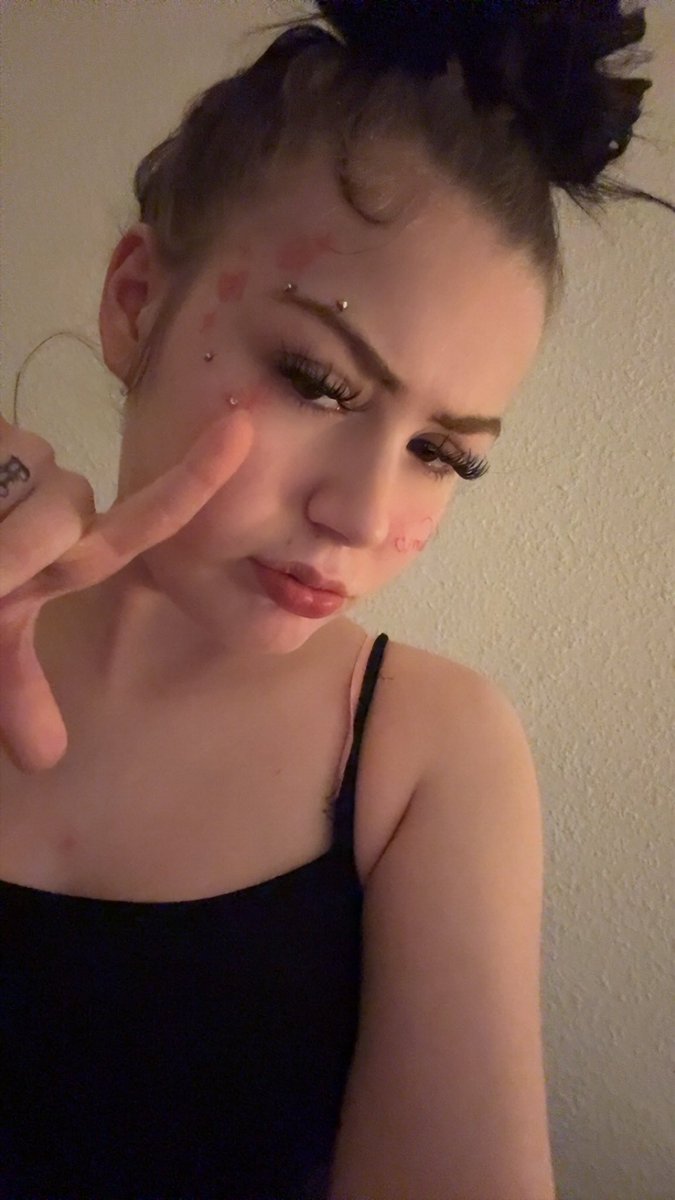 Meesteres Floortje tweet media