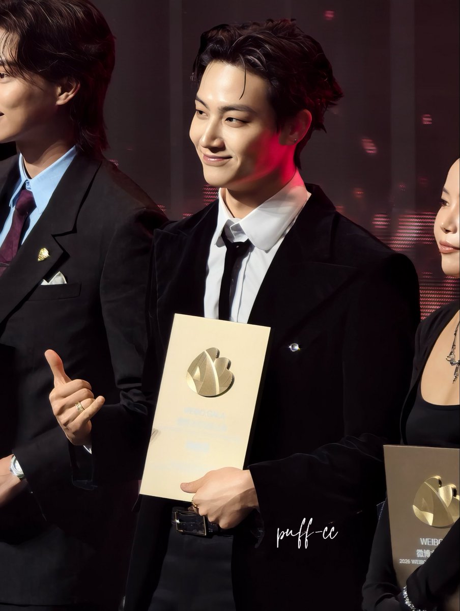 Juniidef˙˙💙🌴😪 tweet media