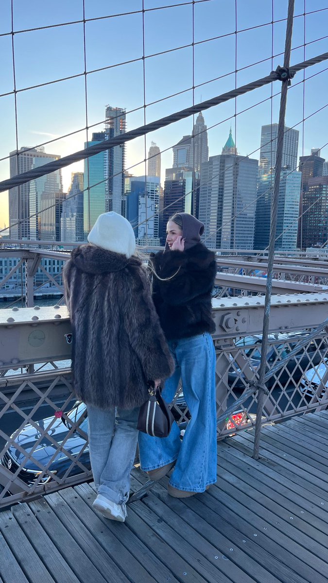 Vivienne tweet media