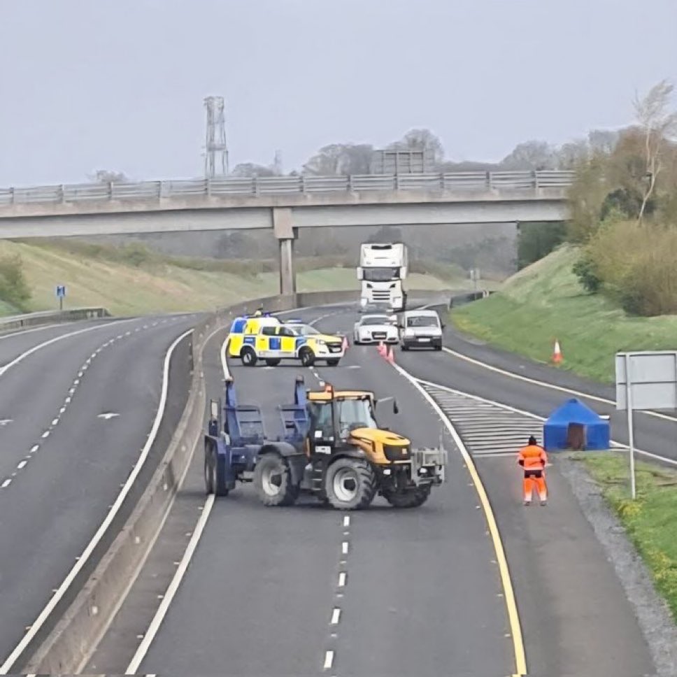 Ireland2020's tweet image. #FuelProtestIreland 
#irishfuelprotest 
#NoDigitalID 
#NationalProtest 
#Ireland