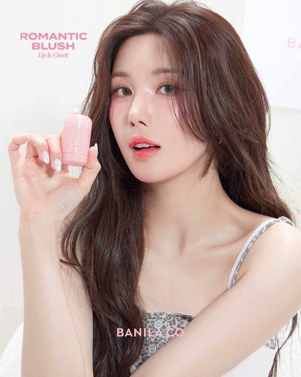 Kwon Eunbi France 🌹 tweet media