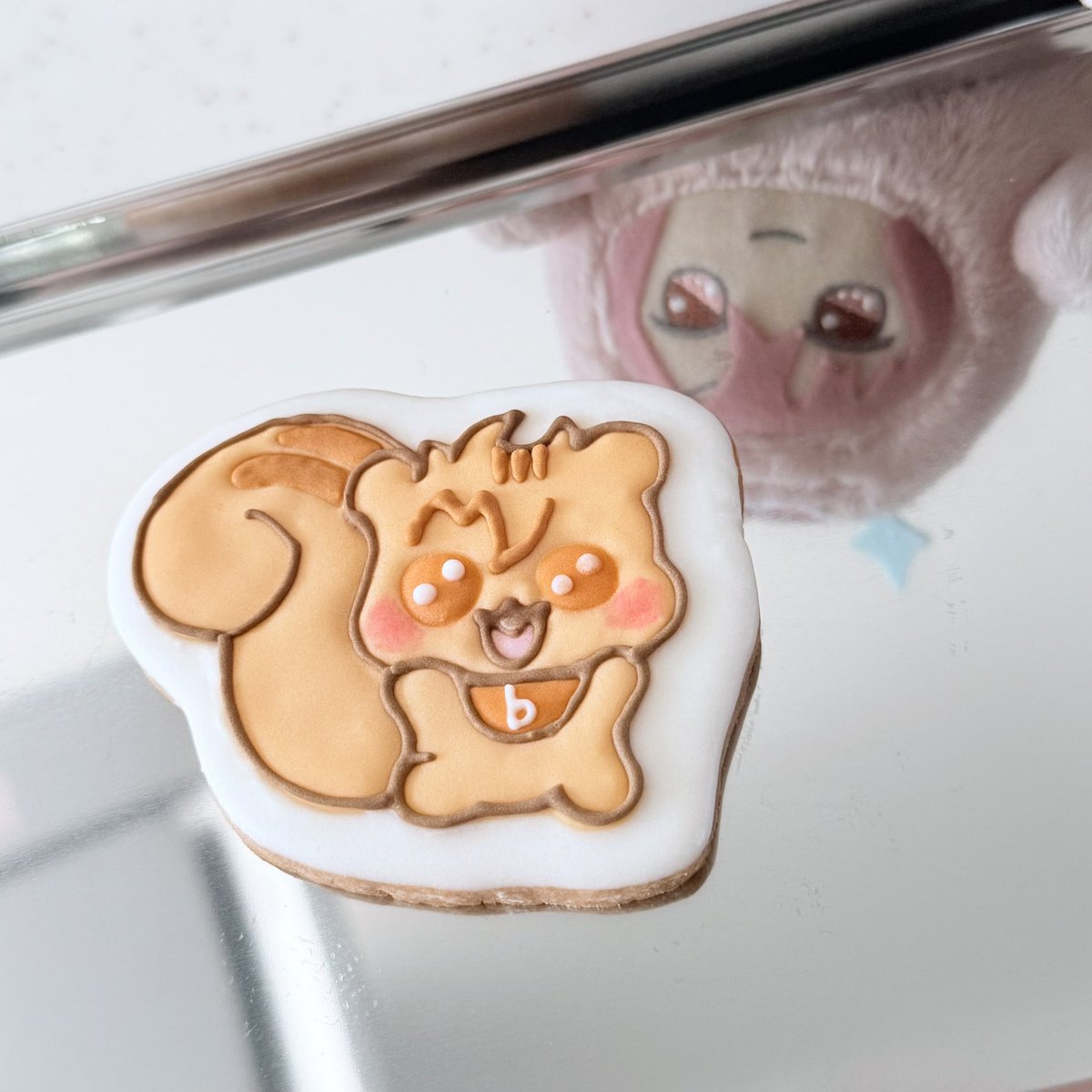お菓子を狙うモンとら (@_TORA_0315_) / Posts / X