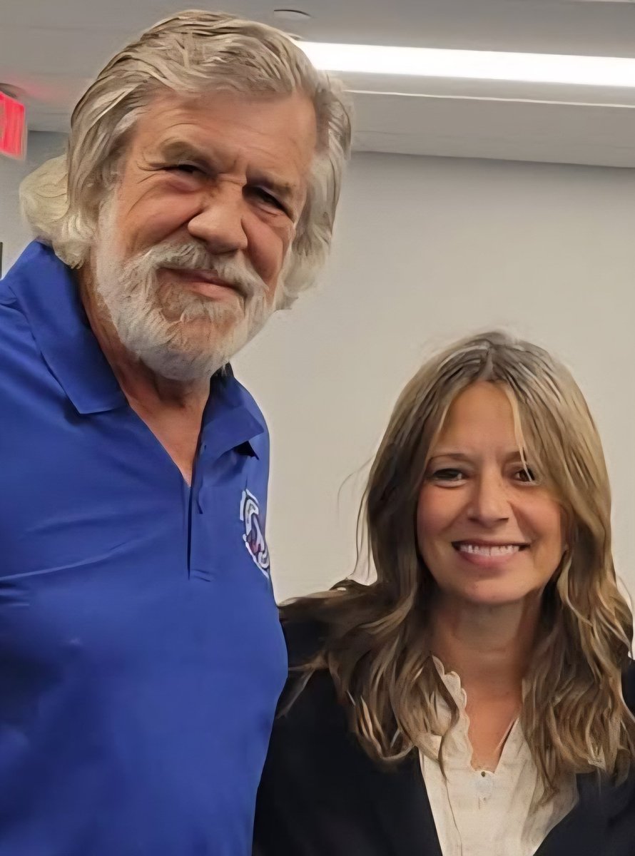 Christopher Gibbs tweet media