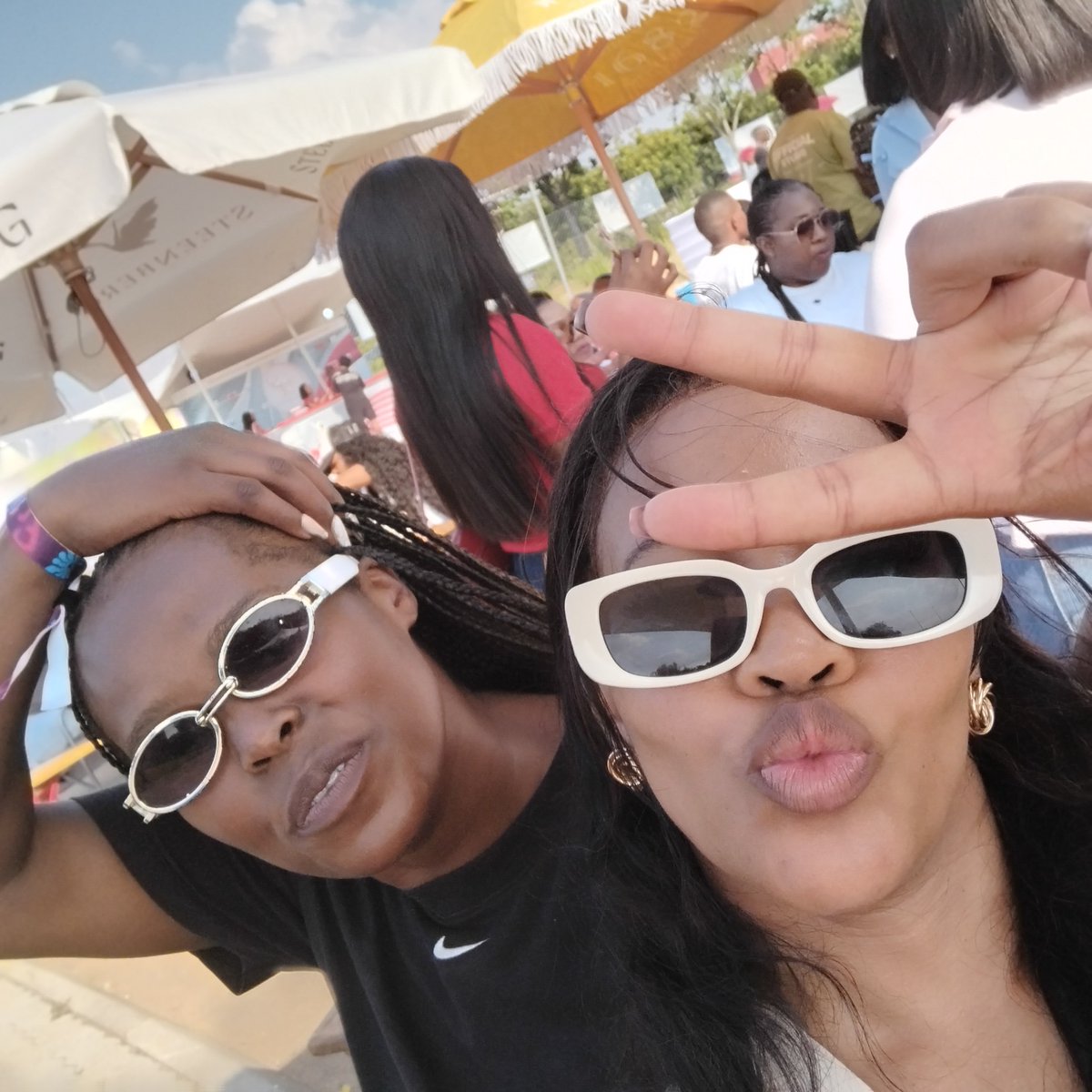 Emily_Tshego's tweet photo. #FriendsLikeMe ๐ฅณ @HomeComingEvent https://t.co/n39Yiy6vkg