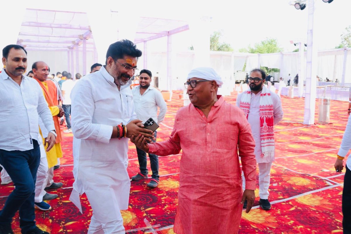 Vijay Bahadur Pathak tweet media