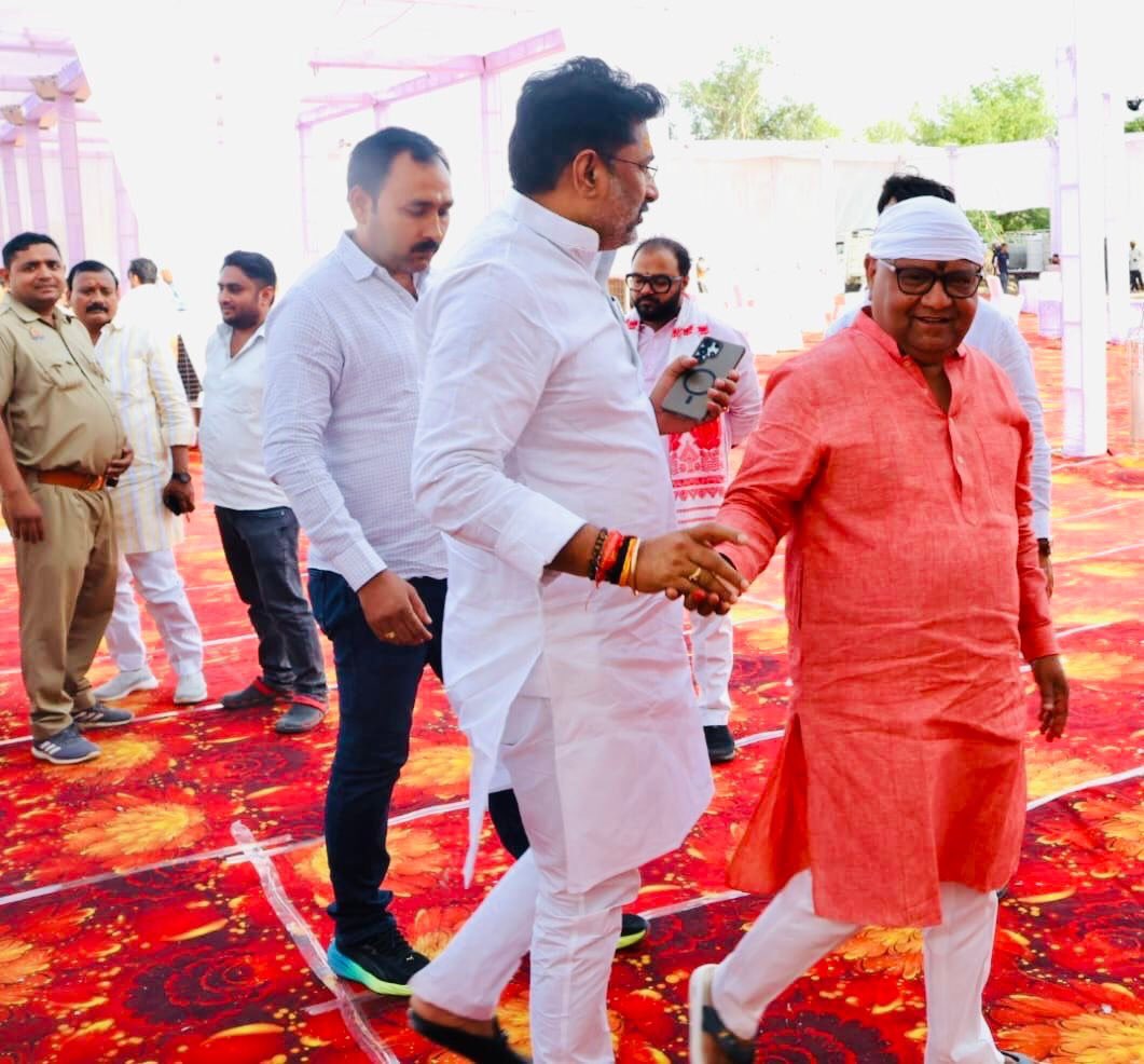 Vijay Bahadur Pathak tweet media