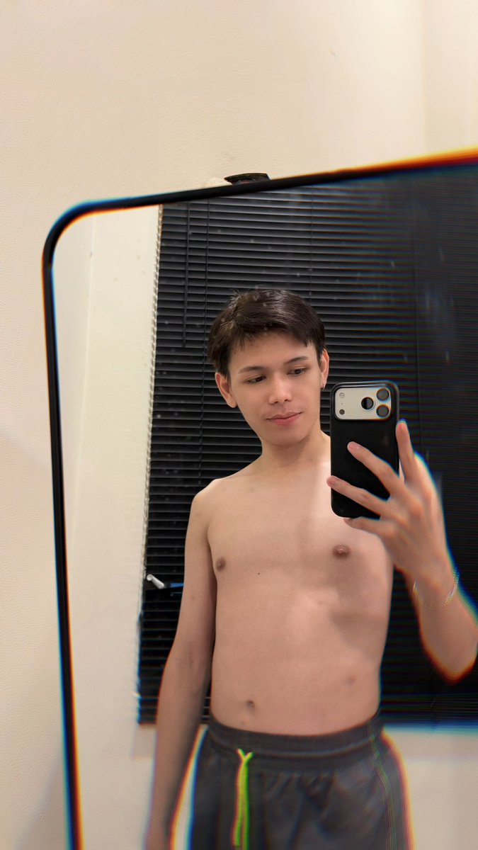 น้อลลามปูมม 🌴 tweet media