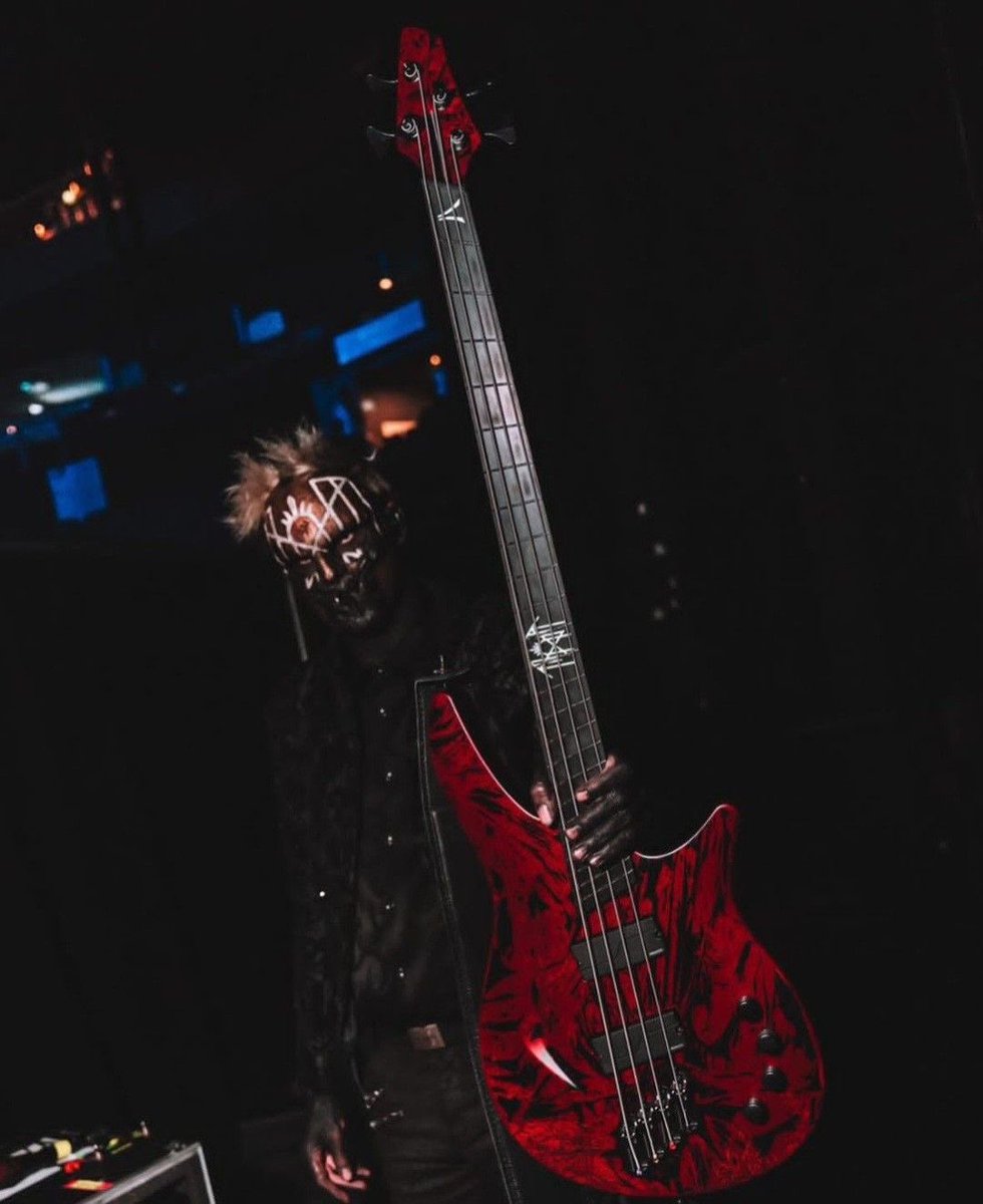 clara🪽 ᛑᛗᛛ tweet media