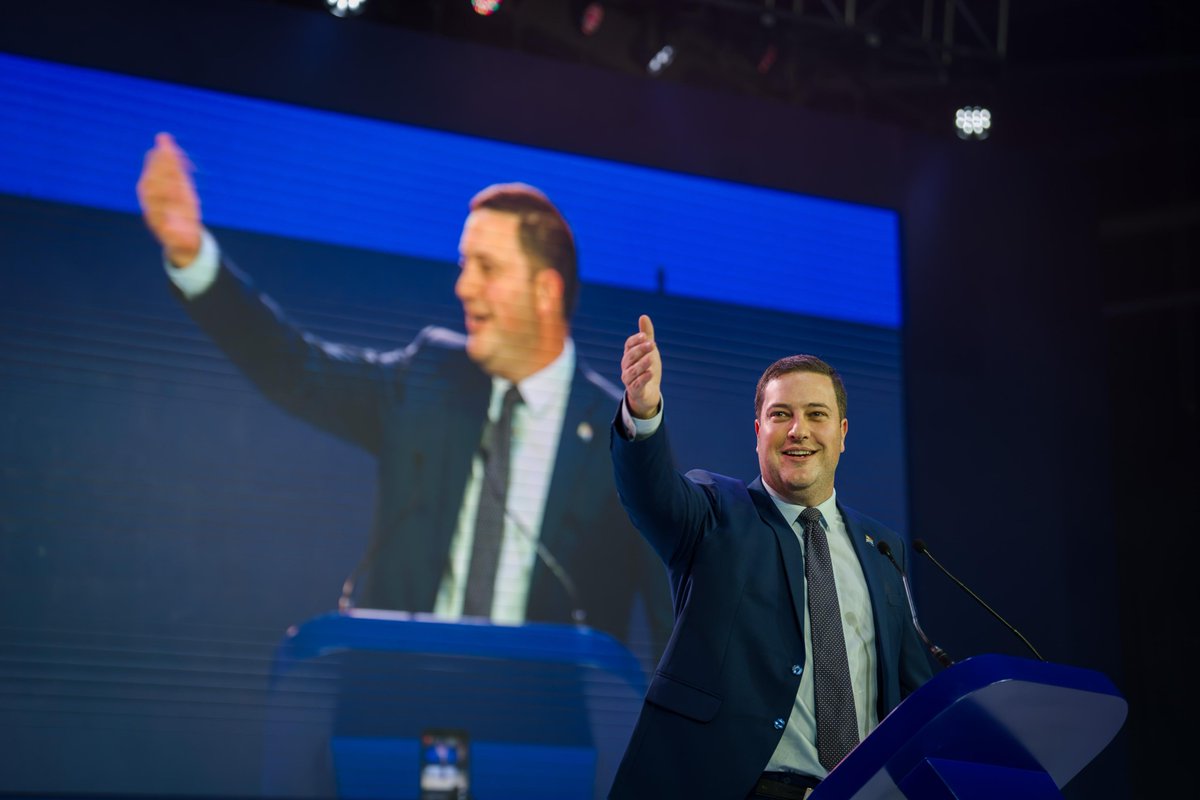 Our_DA's tweet photo. ๐๐ณ๏ธ Mzansi, delegates have spoken! Geordin Hill-Lewis is the newly elected Federal Leader, ready to lead the next generation of DA leadership to get South Africa working.
#DAcongress2026 https://t.co/V4DqXj8BWt