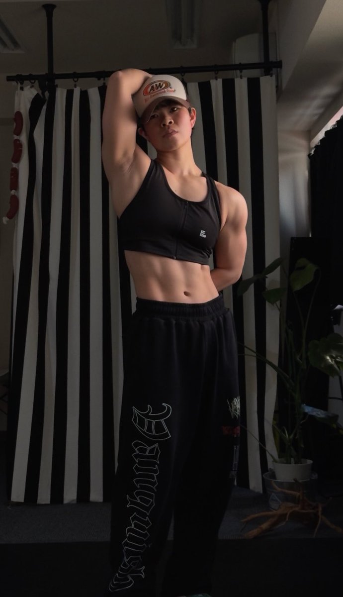 AKIRA｜女性の体を男らしくする人 tweet media