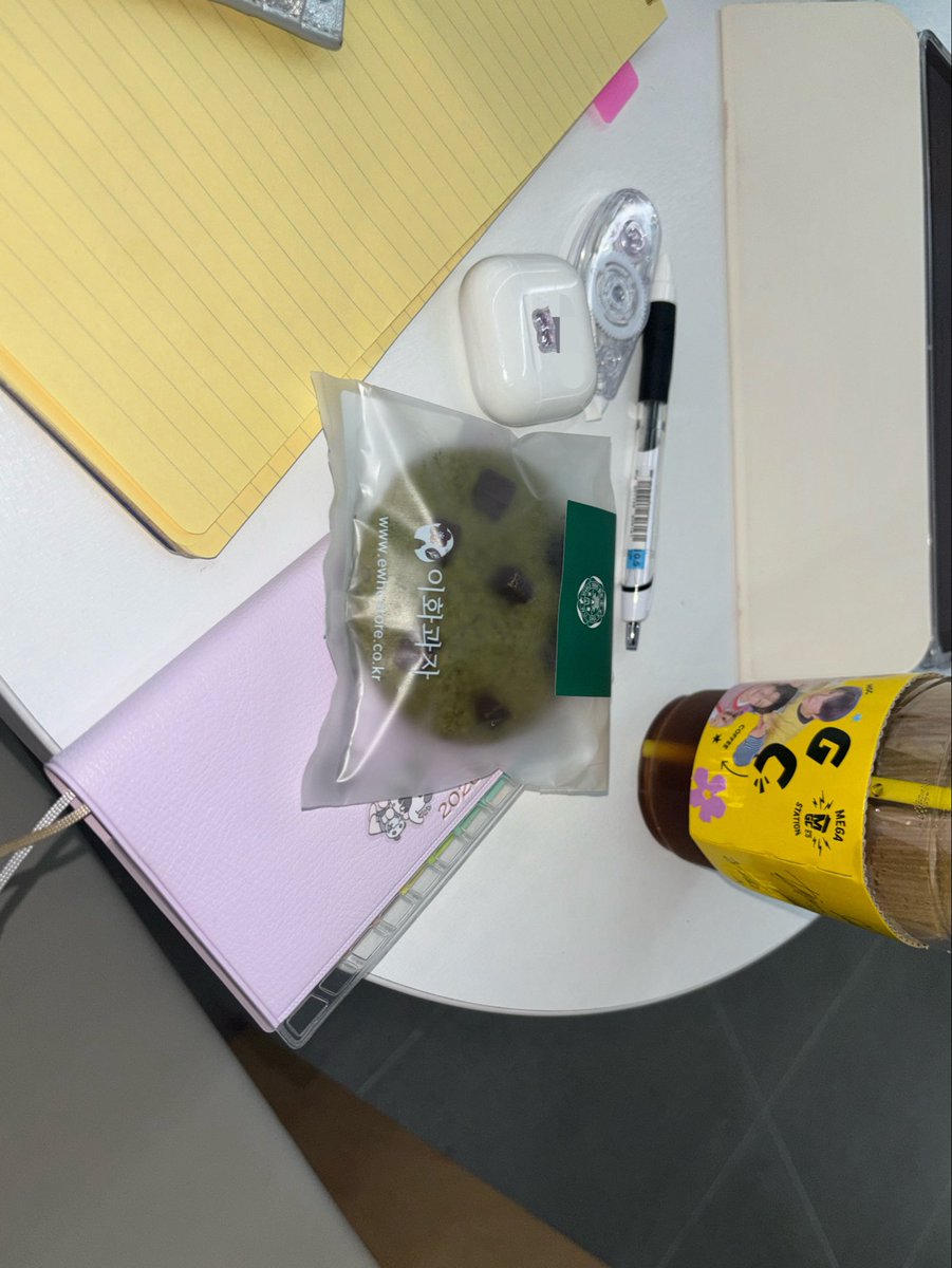 (it's)🦛meeee tweet media