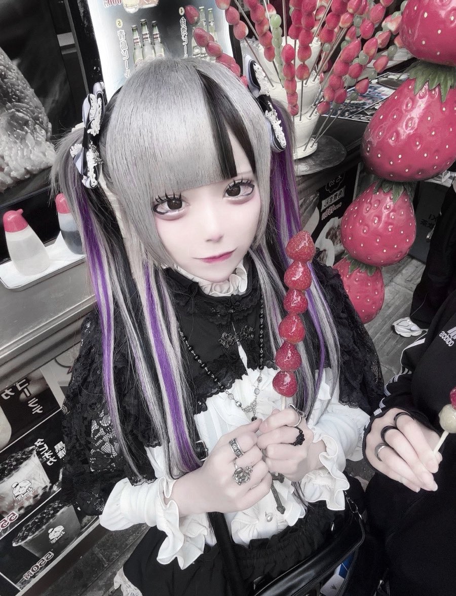 vampire__marry's tweet photo. 中華街♥︎ https://t.co/DfrHXWUbB0