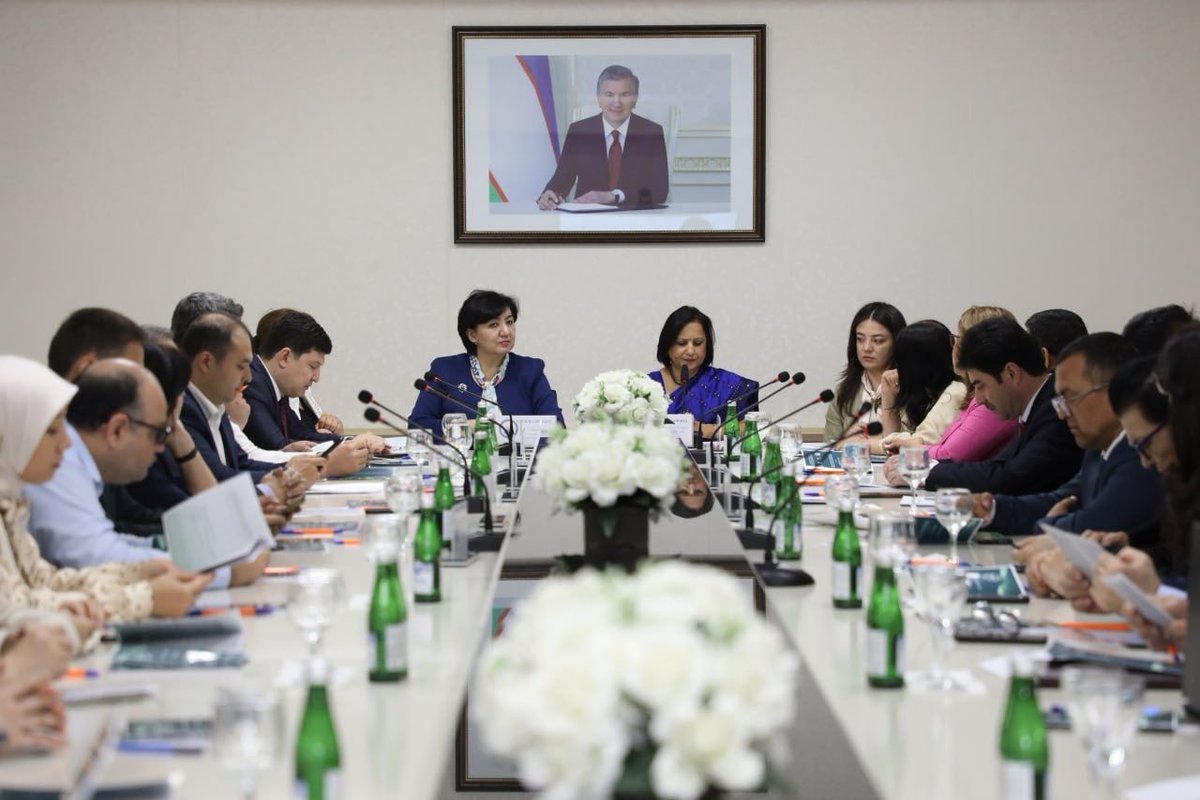 airnewsalerts's tweet photo. Secretary (South), @MEAIndia, Dr Neena Malhotra delivered keynote address at the Tashkent State University of Oriental Studies (#TSUOS) during a Conference in #Uzbekistan.
During her visit, Secretary (South) also visited the Mahatma Gandhi Center for Indology at TSUOS.
The External Affairs Ministry said that she interacted with Indologists and students, discussing avenues for cooperation to promote Hindi and other Indian languages in order to further strengthen cultural and educational ties.