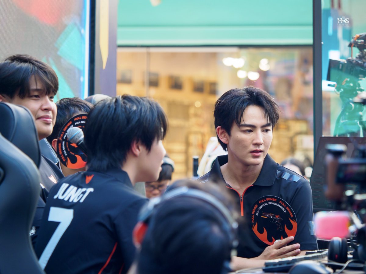 ' HnS ♡ tweet media