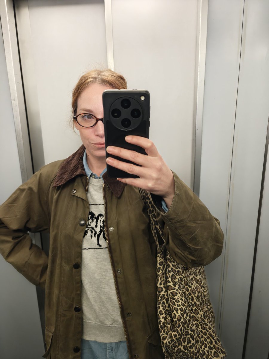 Valentina tweet media