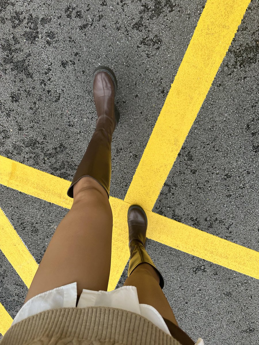 lahasilaro tweet media