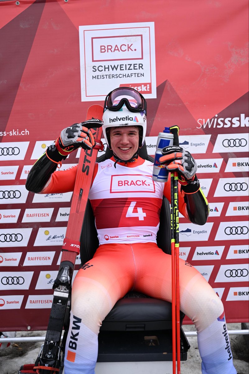 swissskiteam's tweet photo. SCHWEIZER MEISTER IM RIESENSLALOM💥🇨🇭

Lenz Hächler setzt sich in St. Moritz an die Spitze und wird Schweizer Meister im Riesenslalom.🤩🥇 Reto Mächler🥈 und Federico Toscano🥉 reihen sich dahinter auf das Podest ein.

#swissskiteam #riesenslalom #schweizermeisterschaft #stmoritz https://t.co/vlDEeY4ExQ