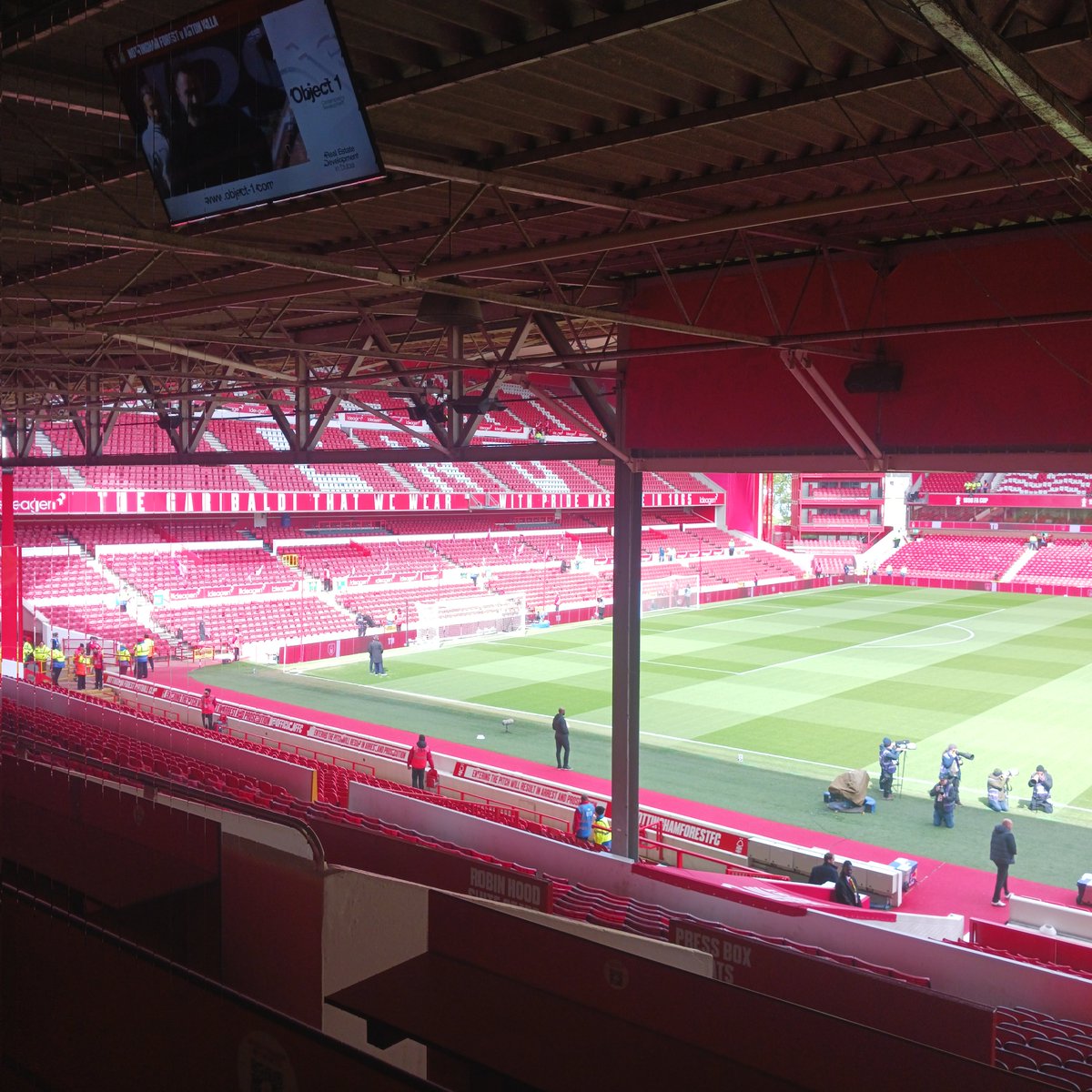 ConorJPorter's tweet photo. At the City Ground today, commentating on the Premier League clash of Nottingham Forest vs Aston Villa alongside Rob Richards for @BHBNsport1952 @BHBNRadio. 🌳 🦁 

Following results midweek, is this a preview of the Europa League semi-final? 🤔

Chasing the goal ⚽️📻 https://t.co/TRYhi7Pjnr