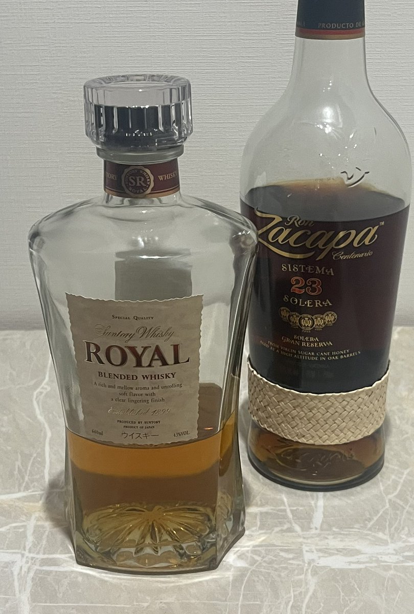 bittersweet9999's tweet photo. IQOSやめれない…禁煙できないwww

虎屋の箱にピッタリでIQOSストック箱に

ちなみにこのサイズの箱
色んなもの入れられますよ♪

ローヤル飲んでシメにサカパ

乾杯です♪ https://t.co/8HfUNdqhf1