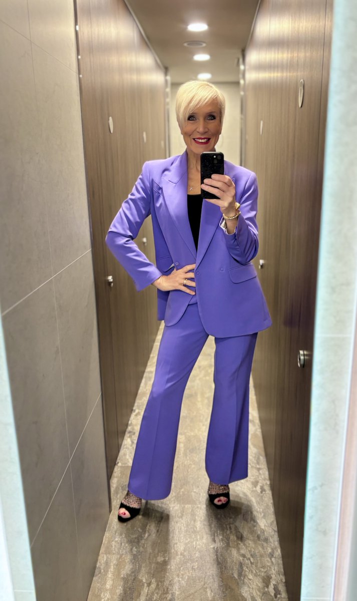 Dawn Neesom tweet media