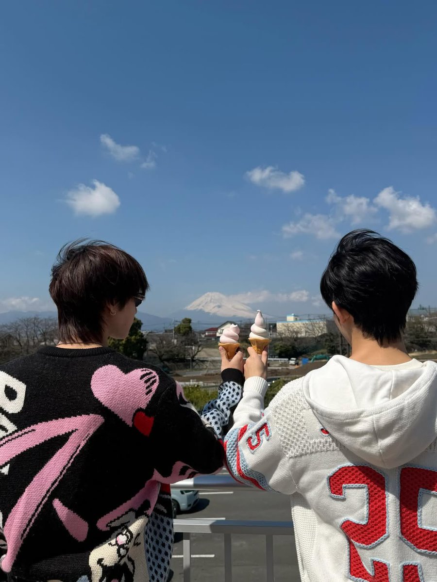 𝖳𝖾𝖾𝖳𝖾𝖾. tweet media