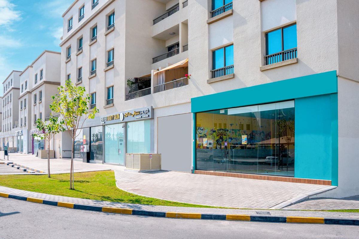 EzdanRealEstate's tweet photo. الموقع قوي… يعني مشروع ناجح 📍
حدائق الجنوب بلازا .. محلات للإيجار 
مجتمع متكامل يخدم آلاف السكان يوميًا.
مساحات متنوعة تناسب جميع الأنشطة التجارية.
إيجارات تبدأ من 3,450 ريال مع أشه�� مجانية.
عدد محدود من المحلات المتاحة. 📞 40403000

A strong location… means a successful business 📍
Al Janoub Gardens Plaza – retail spaces for rent.
A fully integrated community serving thousands of residents daily.
Flexible spaces suitable for a wide range of business activities.
Rents starting from QAR 3,450 with free months.
Limited shops available.
📞 40403000
