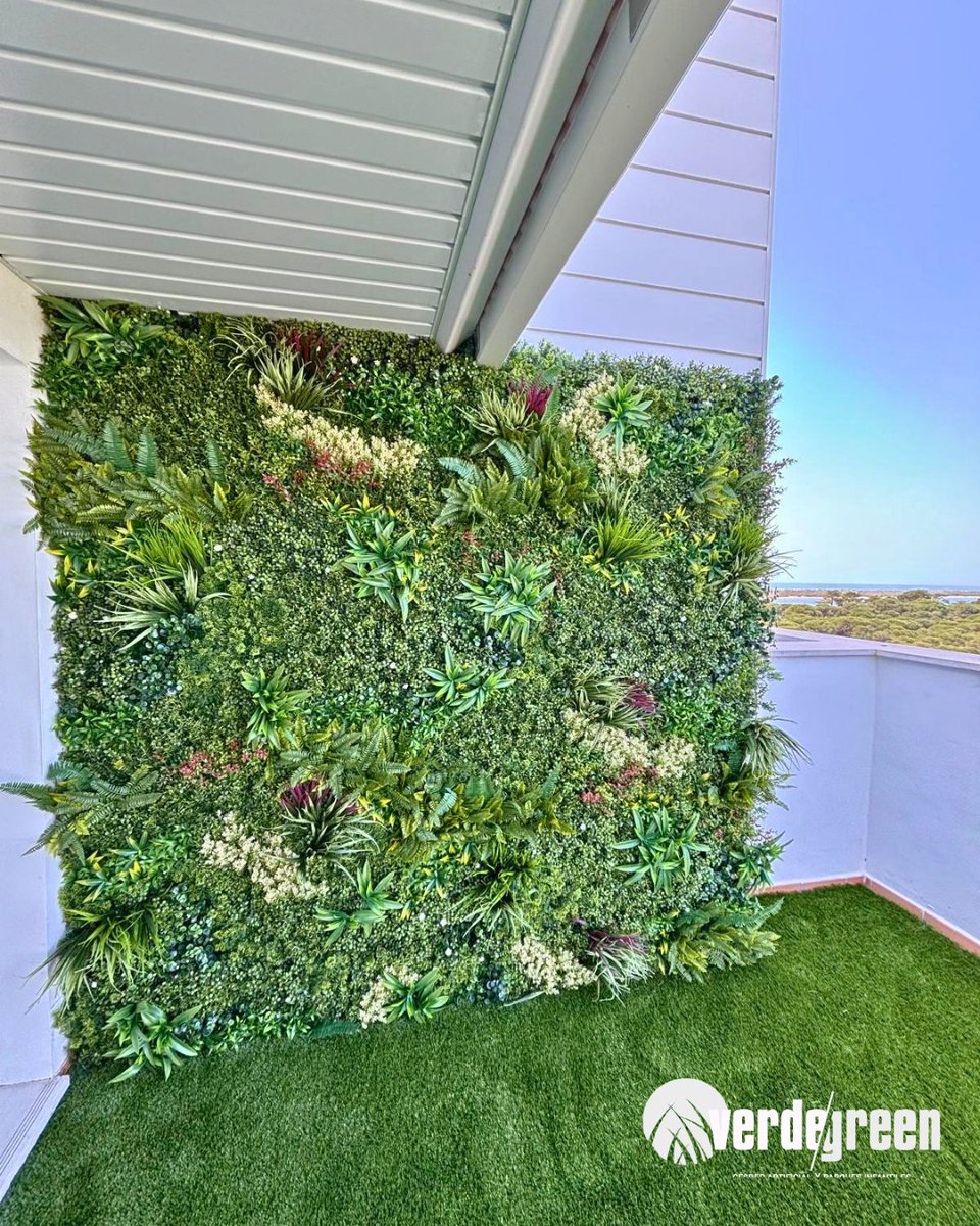 cesped_vgreen's tweet photo. Transforma tus paredes dándole vida con jardines verticales. Perfectos para jardines, terrazas o balcones; ofrecen estética y privacidad sin mantenimiento. ¿Quieres uno en casa? 🌿 Contáctanos y descubre cómo. #JardínVertical #Verdegreen https://t.co/iOlukjVlsv https://t.co/LSgVUlumdj