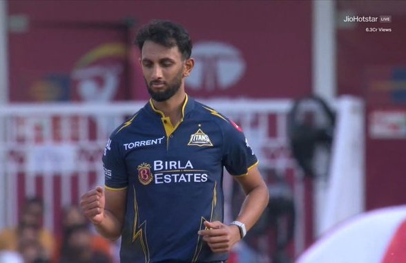 R A T N I S H tweet media