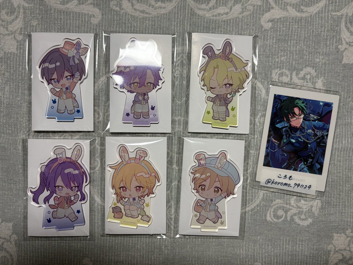 ころも tweet media