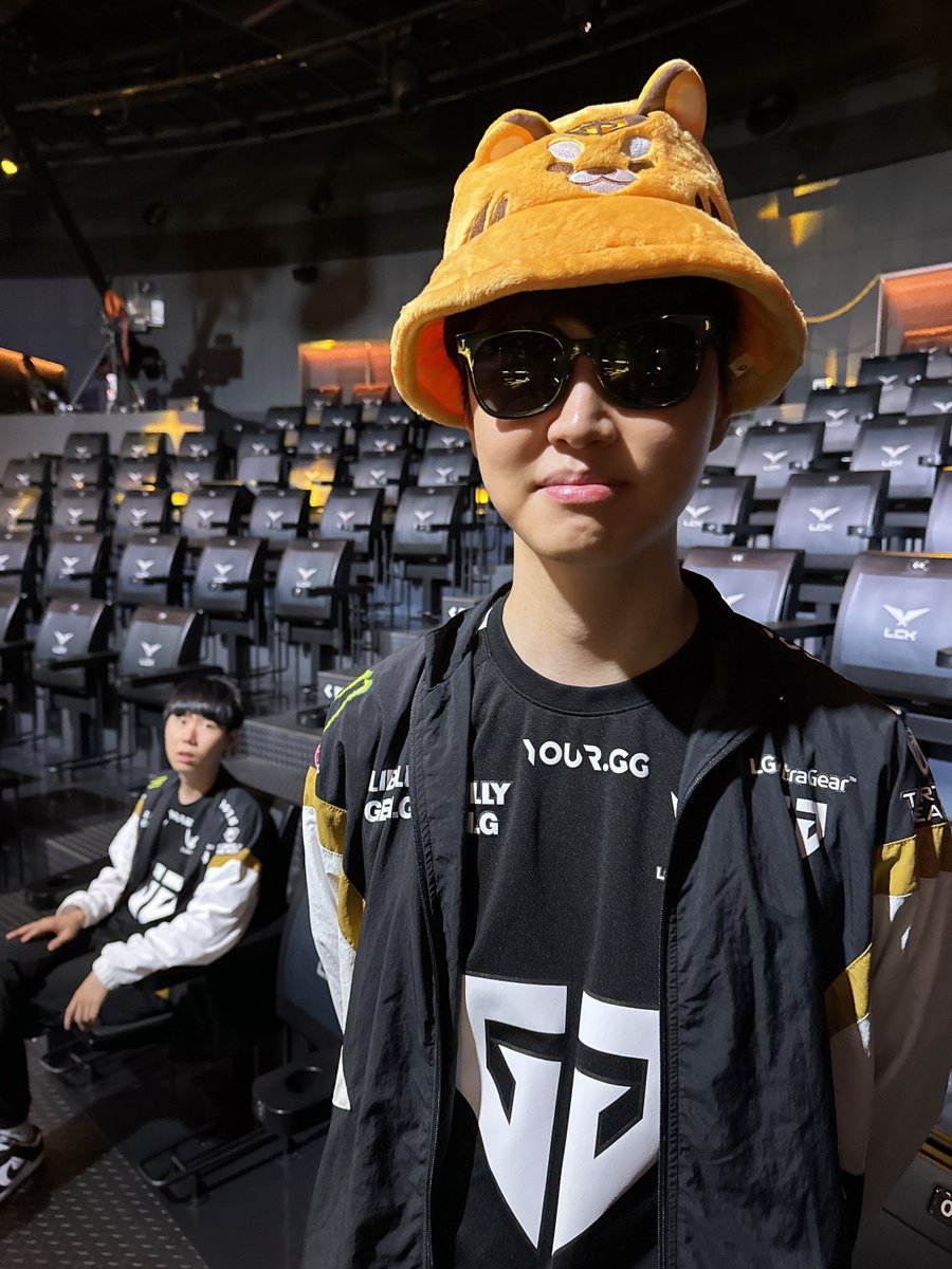 ᓚᘏᗢ tweet media