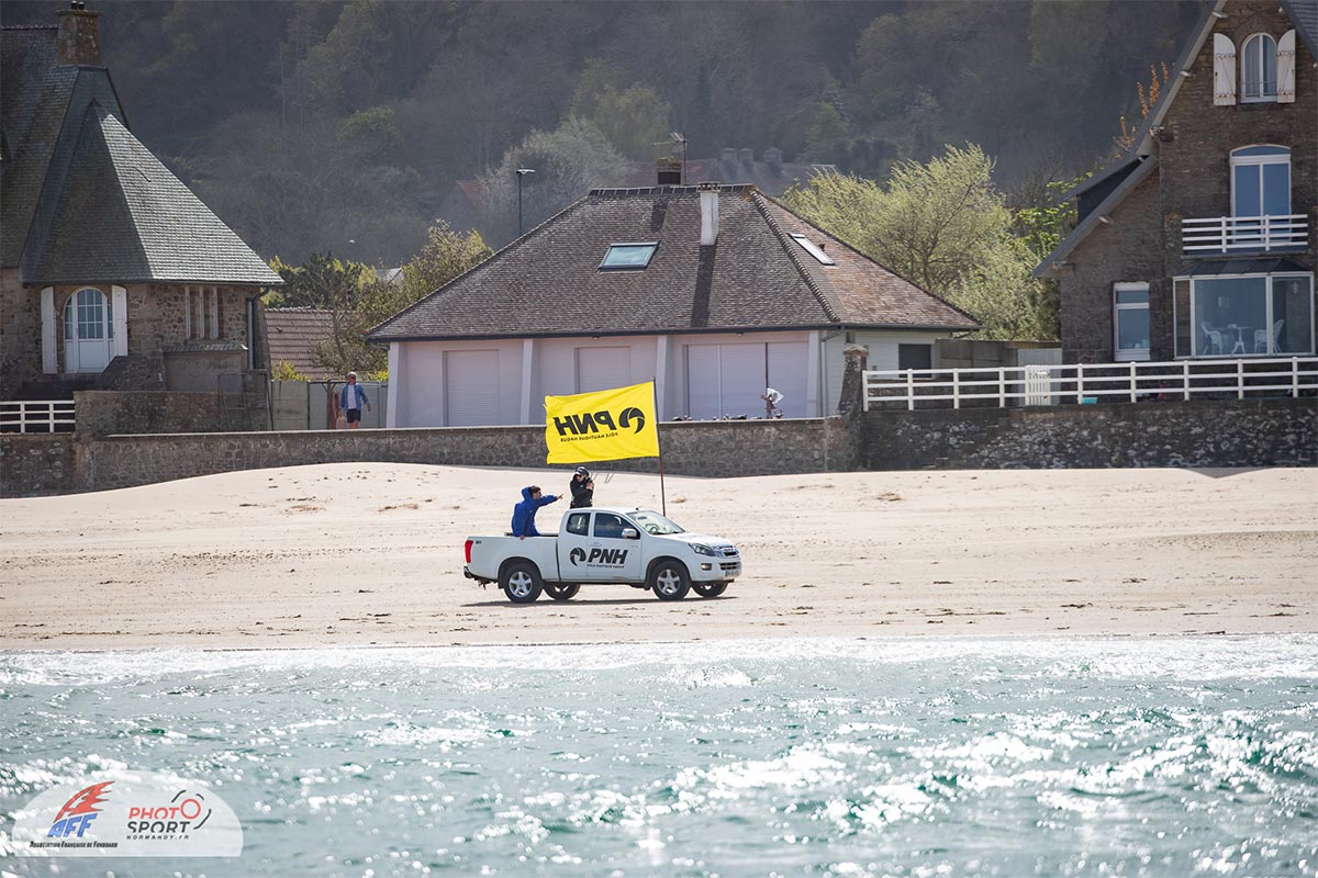 Windsurfjournal.com tweet media