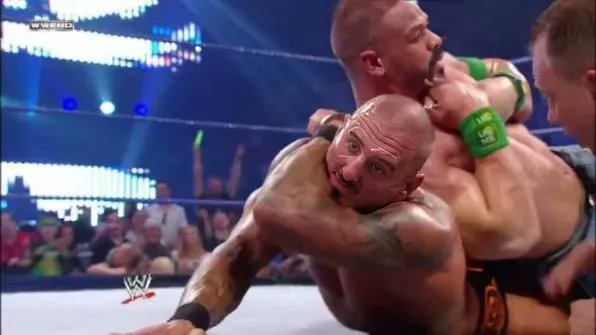 Gerontas24's tweet image. It's kind of crazy how in the last few months we had fighters coming back and winning from the same injuries Aspinal had when he quit 😂

1)Acosta getting eye poked then koing Delija

2)Ulberg snapping his ACL and koing Jiri.

Jones was right.Tom is a quitter.
#ufc327