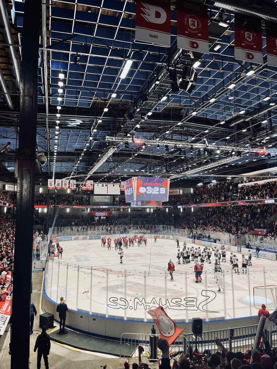 matej_kotal's tweet photo. Děkujeme! #hcdynamopardubice https://t.co/mfGp4KLMG8