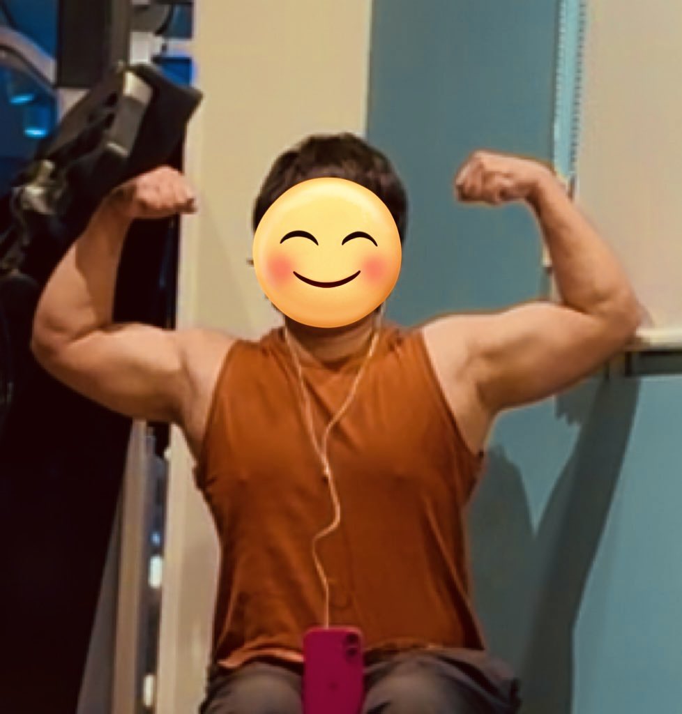 Panura29's tweet photo. 30歳になってもこの体型を維持したい
今は筋トレ辞めちゃったけど、また再開する
170cm77kg
※写真は一年前です https://t.co/8z2E7LOzrc