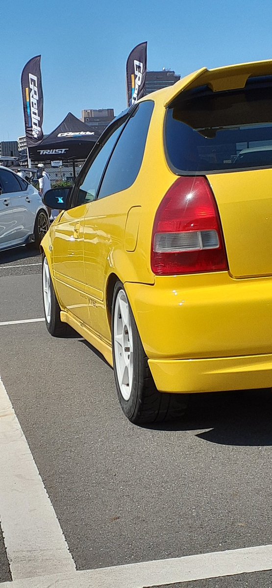 cecily_doldol's tweet image. #シビック千葉オフで会いましょう
#CCO
このサイズのホイールとホンダ車特有のナチュラルなリアキャンバーに貫通ロングナットからしか得られない栄養は存在しますわね、たまらねえですわ