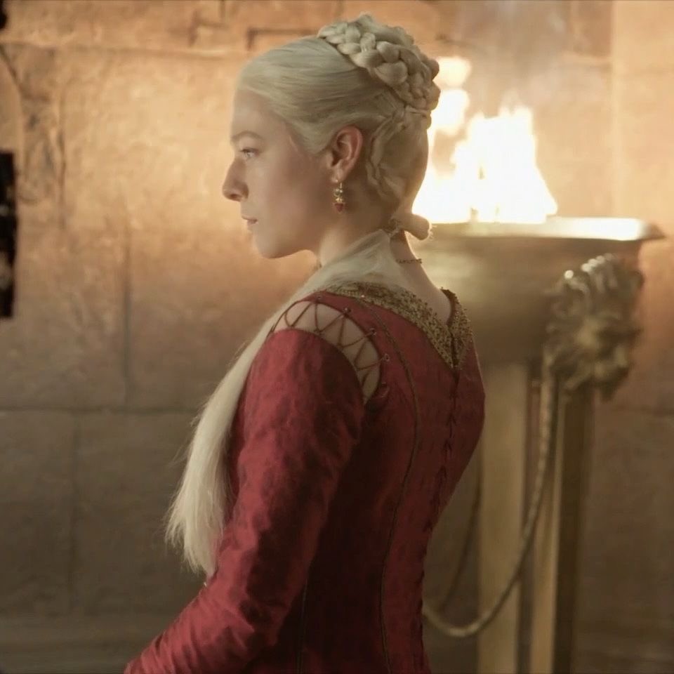 Emma as Rhaenyra the most magnificent ever 😌
