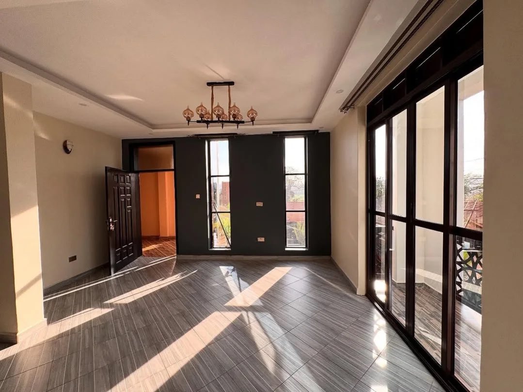 Grace airbnb Host tweet media