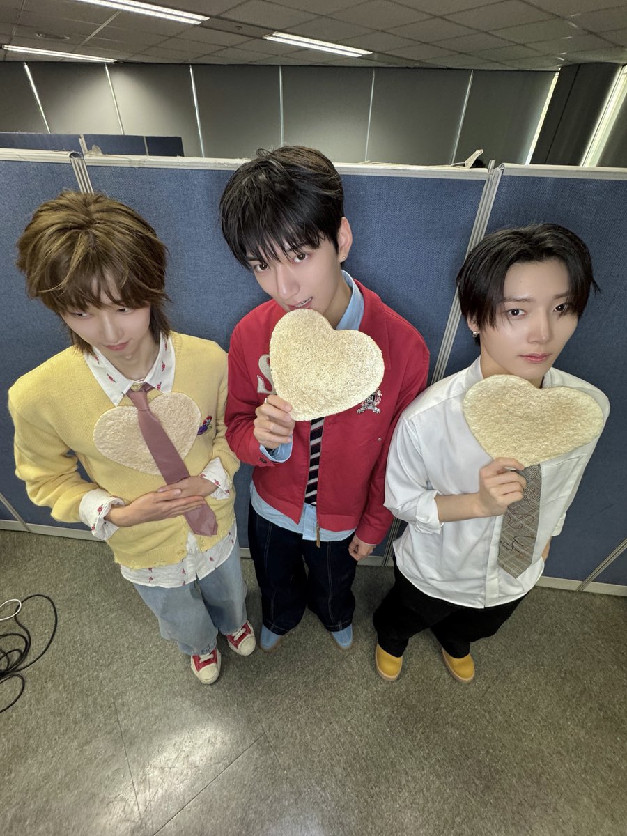 hrtz.wav (하츠웨이브) tweet media