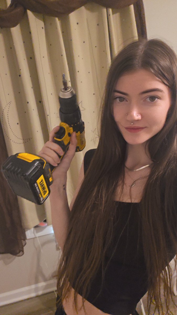 ⋮Kal 🦇 tweet media