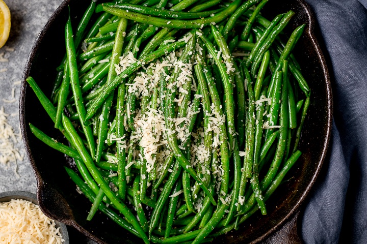 KitchenSanc2ary's tweet image. These Garlic Green Beans with Parmesan make a quick and easy side dish that goes with practically any dinner. You can even use fresh or frozen green beans!
kitchensanctuary.com/garlic-green-b…
#Foodie #vegetables #dinner