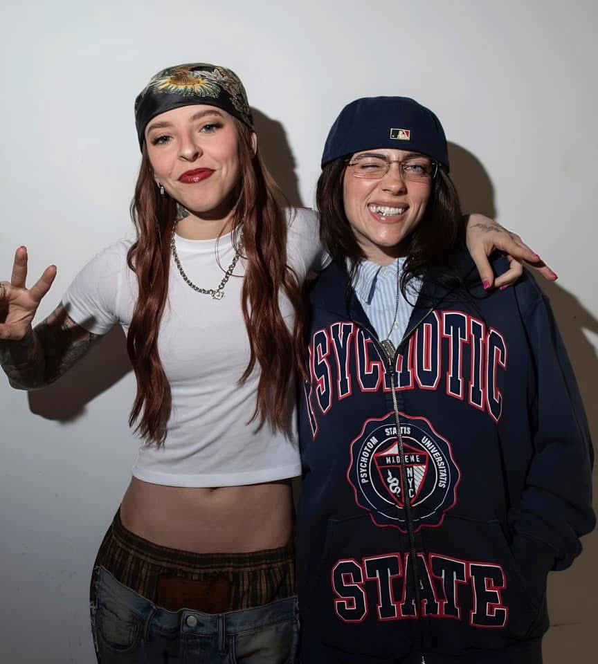 nikki ☆ tweet media