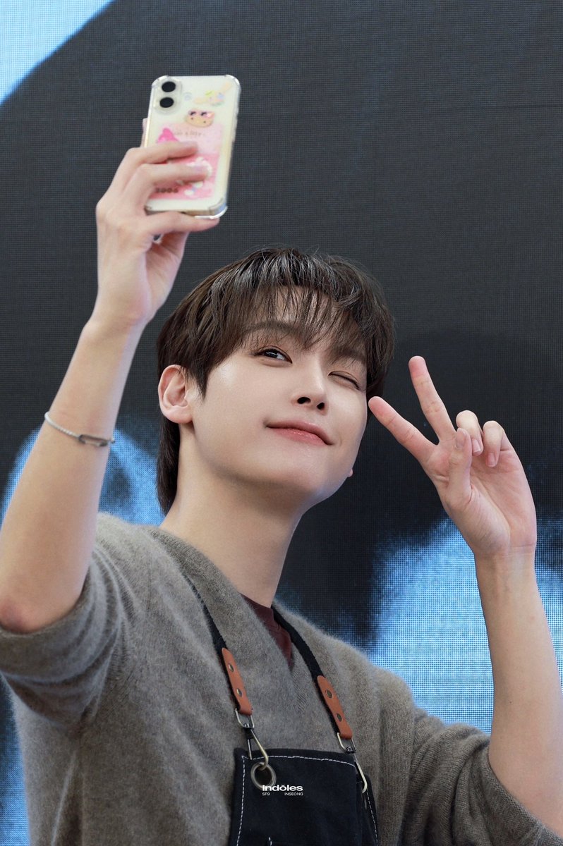 Indŏles tweet media