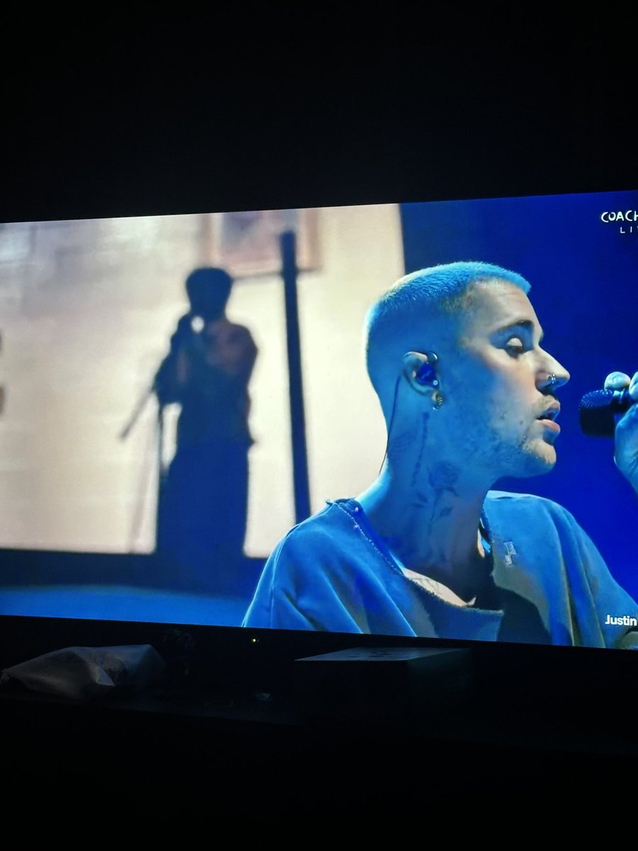 pensar q esa audición le cambió la vida y fue ese video el q le abrió las puertas para convertirse en la estrella mundial q es hoy, presentándose en uno de los festivales más importantes del mundo. estoy tan orgullosa de justin