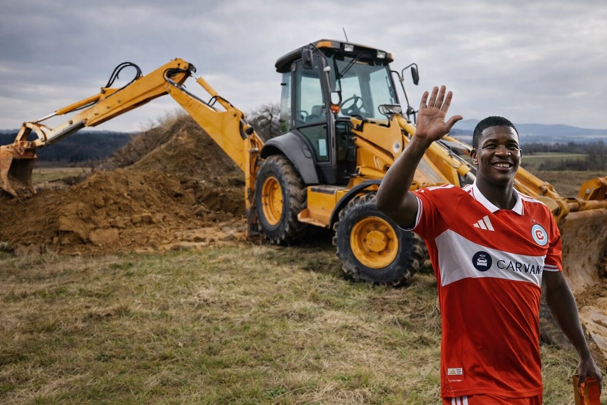 Cat_Matlala027's tweet photo. @MLS Ikha ngemuva ikhe ngaphambili, Ikha ngemuva ikhe ngaphambili 🚜🚜. https://t.co/2R4BcO6E38