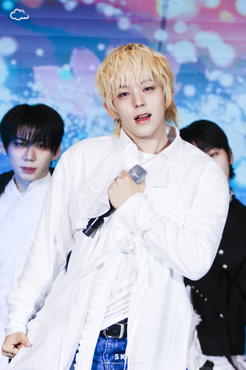 ☁︎ sky tweet media