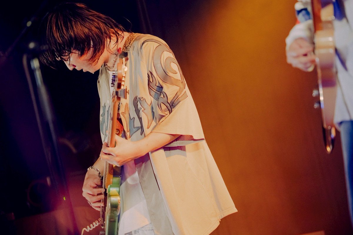 moon drop tweet media