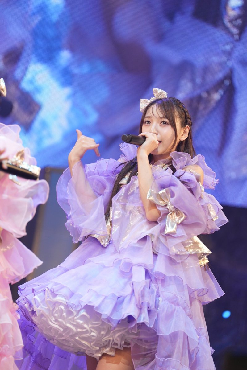 SWEET_STEADY's tweet photo. 💐ライブ中の輝いてるすいすてその1✨💫

💙奥田彩友 @ayu_ss0107 
🩵音井結衣 @yui_ss0109 
🩷栗田なつか @natsuka_ss0719 
💜塩川莉世 @rise_ss0731 

 #SWEETSTEADY
 #すいすて https://t.co/JO5aHN6a5W