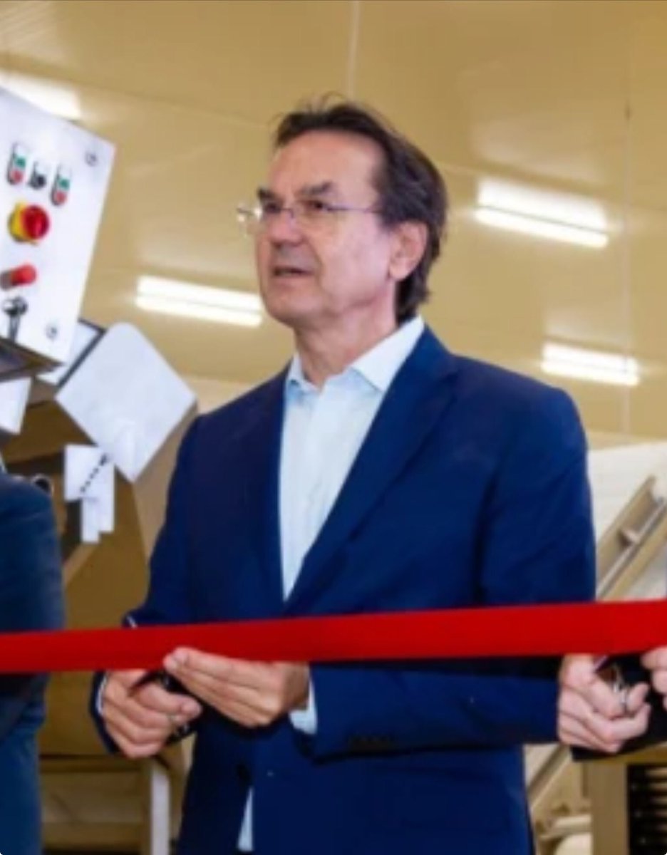 zo100ino tweet media