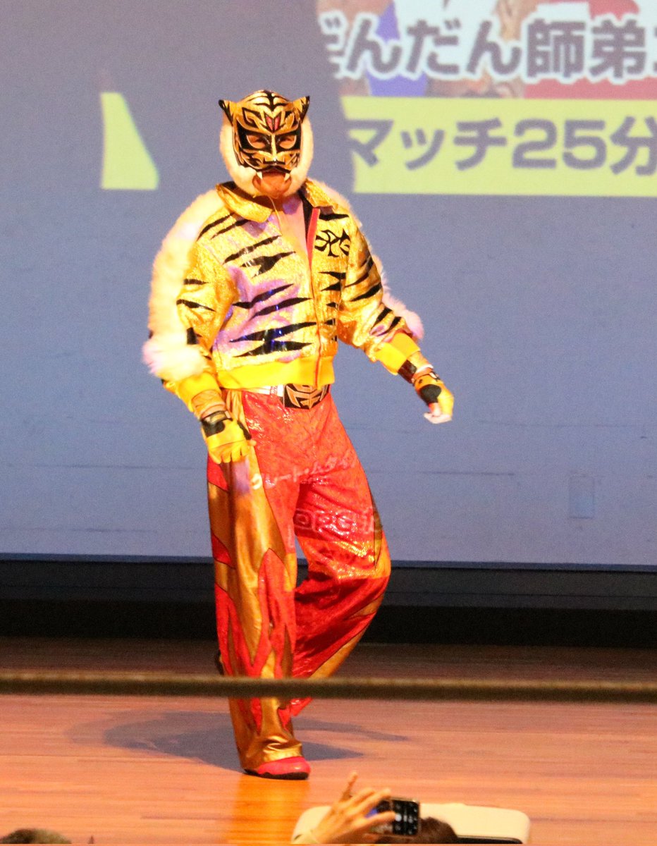 神無月 tweet media