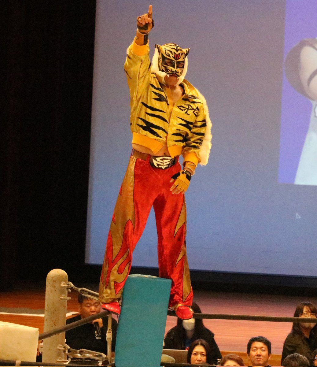 神無月 tweet media